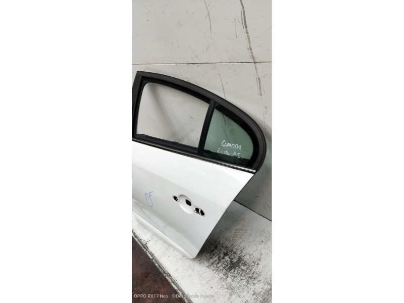 Recambio de puerta trasera izquierda para renault fluence expression referencia OEM IAM   4P