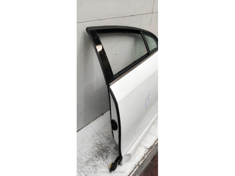 Recambio de puerta trasera izquierda para renault fluence expression referencia OEM IAM   4P