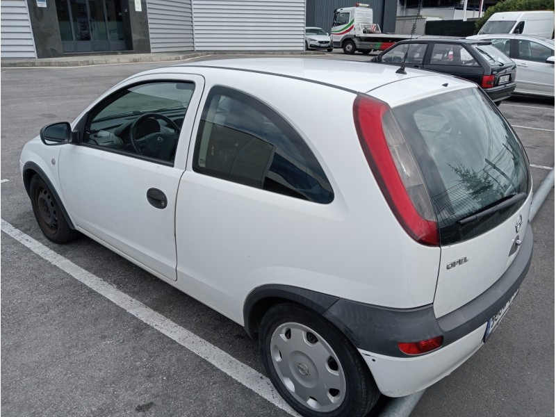 opel corsa c del año 2002
