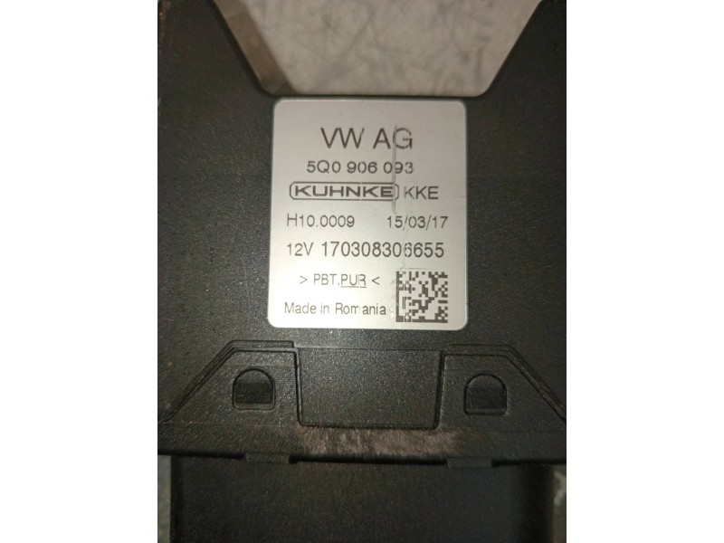 Recambio de modulo electronico para audi a3 sportback (8vf) basic e-tron referencia OEM IAM 5Q0906093  