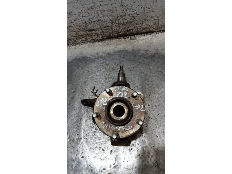 Recambio de mangueta delantera derecha para nissan primera berlina (p12) acenta referencia OEM IAM   