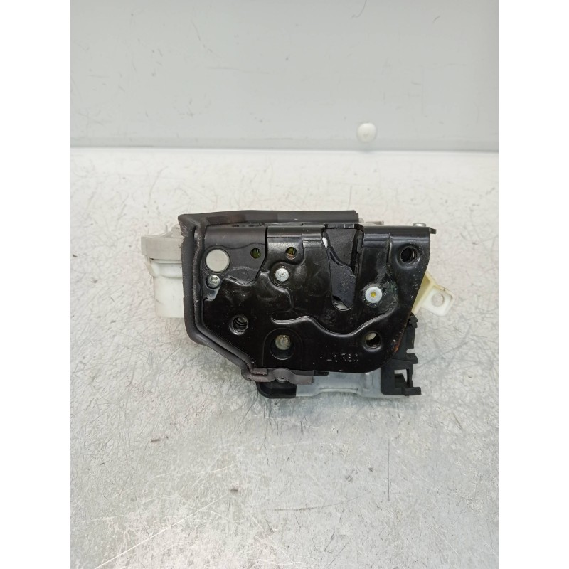 Recambio de motor cierre centralizado delantero izquierdo para audi a3 sportback (8vf) basic e-tron referencia OEM IAM 8X837015C