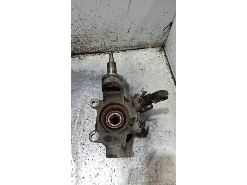 Recambio de mangueta delantera derecha para nissan primera berlina (p12) acenta referencia OEM IAM   