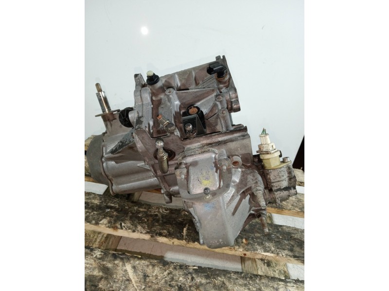 Recambio de caja cambios para peugeot partner (s1) break referencia OEM IAM 20TE49 4556904 5V