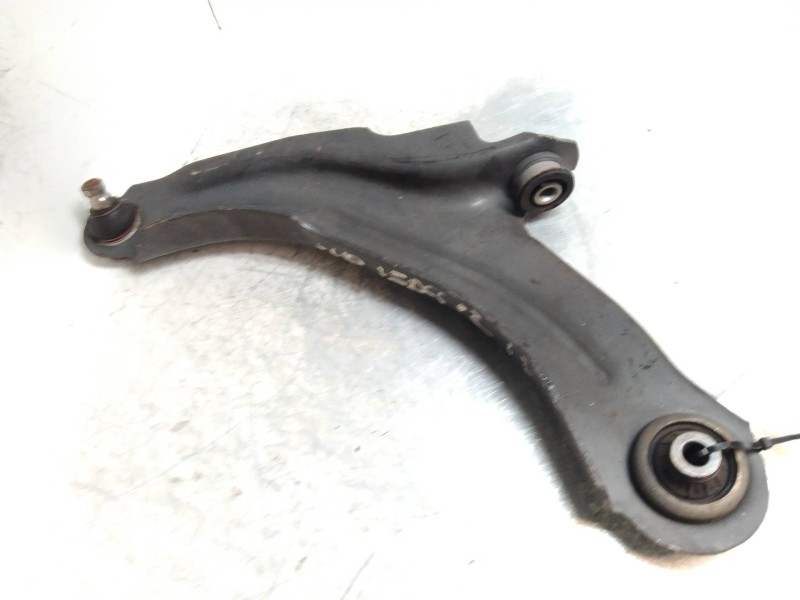 Recambio de brazo suspension inferior delantero izquierdo para renault clio iii 1.5 dci diesel fap referencia OEM IAM   