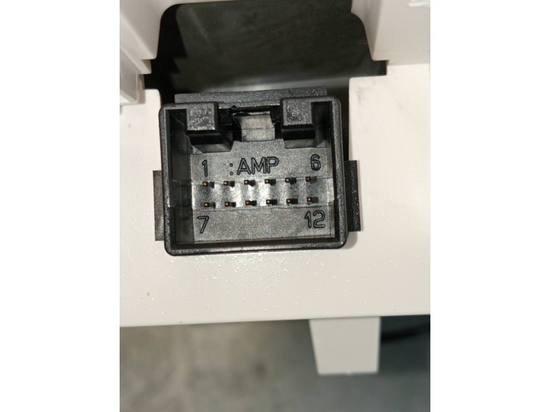 Recambio de luz interior para audi a3 sportback (8vf) basic e-tron referencia OEM IAM 8V0647135J 025076971 