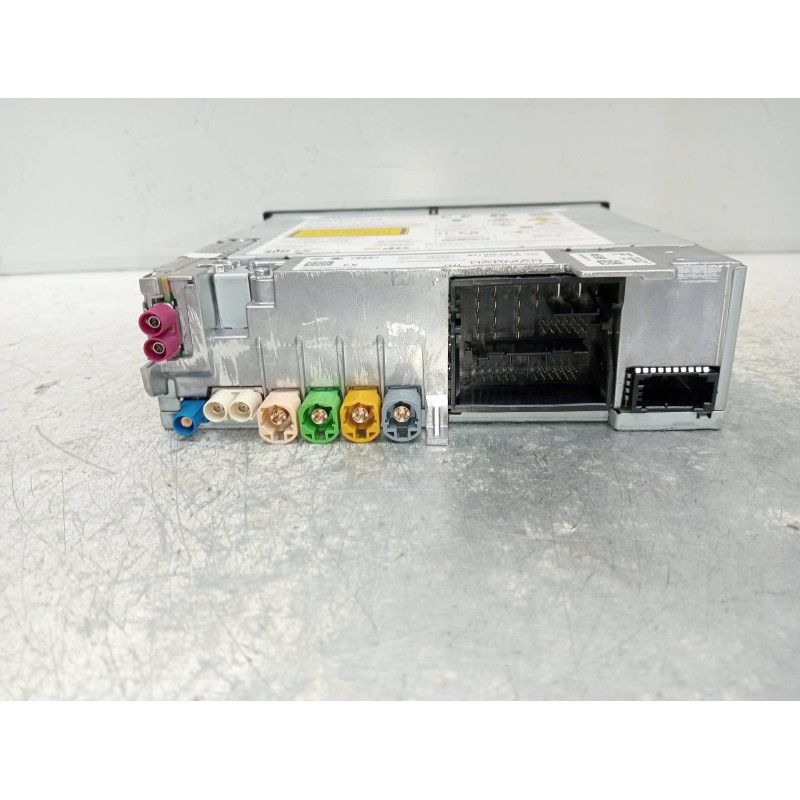 Recambio de sistema navegacion gps para audi a3 sportback (8vf) basic e-tron referencia OEM IAM 8V1035036A 6434AA270 