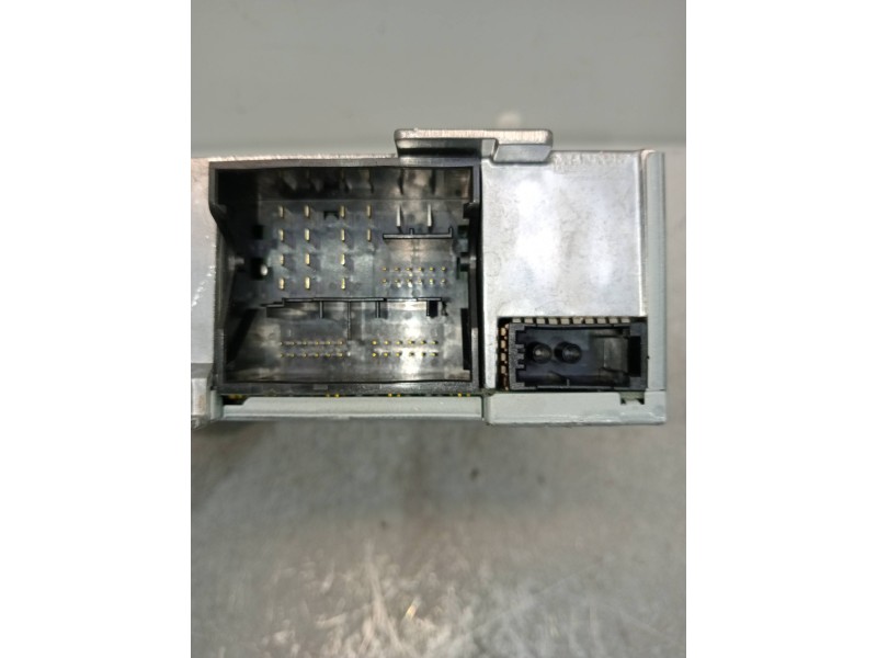Recambio de sistema navegacion gps para audi a3 sportback (8vf) basic e-tron referencia OEM IAM 8V1035036A 6434AA270 