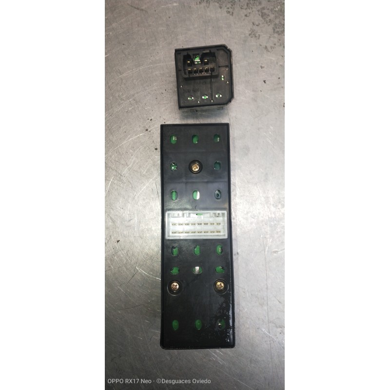 Recambio de mando elevalunas delantero izquierdo para kia sorento 2.5 crdi vgt ex1 referencia OEM IAM   5P