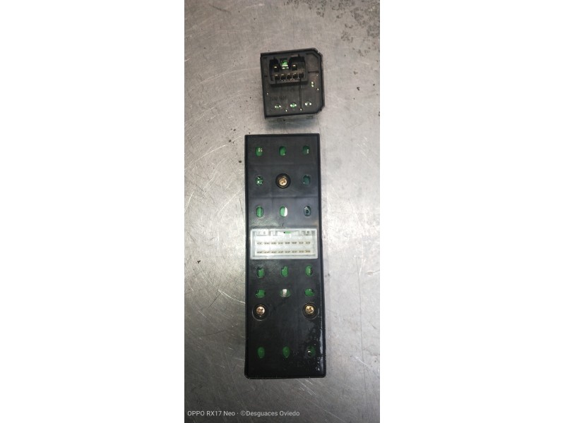 Recambio de mando elevalunas delantero izquierdo para kia sorento 2.5 crdi vgt ex1 referencia OEM IAM   5P