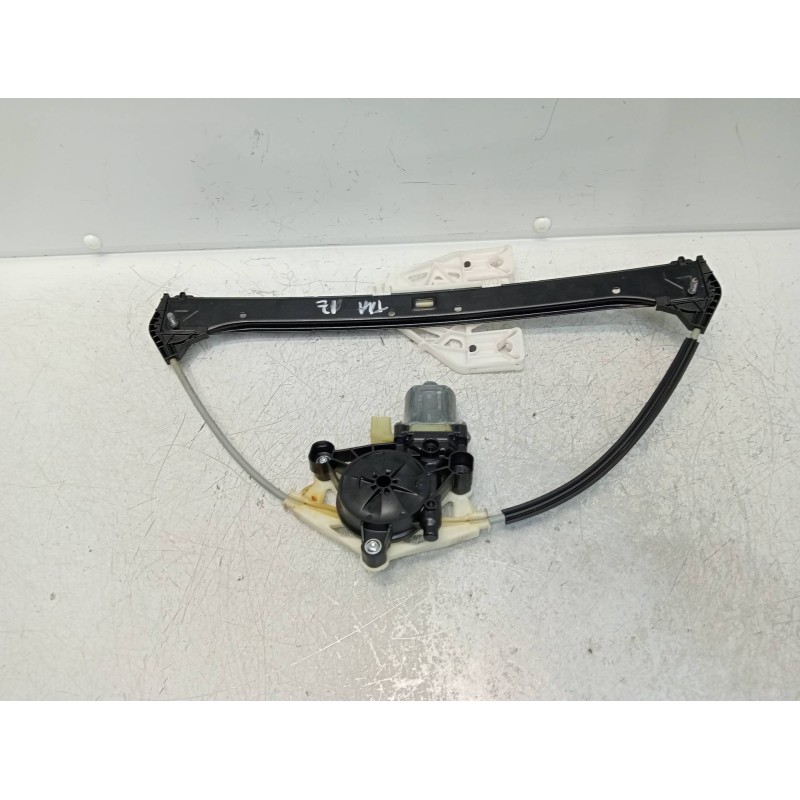Recambio de elevalunas trasero izquierdo para audi a3 sportback (8vf) basic e-tron referencia OEM IAM 8V4939461 B002214440 
