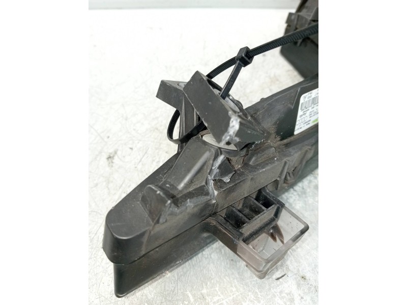 Recambio de faro antiniebla izquierdo para audi a3 sportback (8vf) basic e-tron referencia OEM IAM   