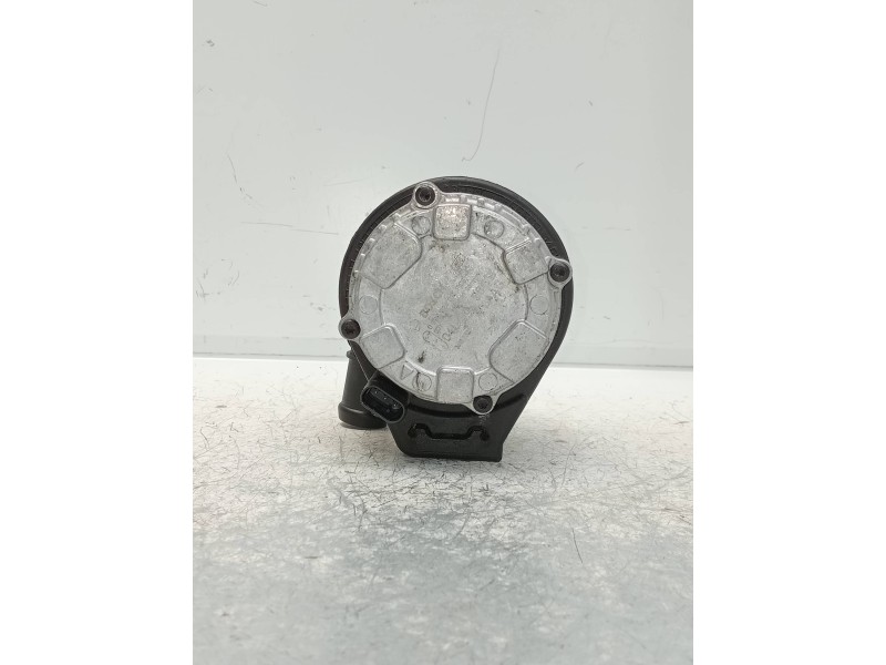 Recambio de bomba agua para audi a3 sportback (8vf) basic e-tron referencia OEM IAM 0392024011 04L965567B ELÉCTRICA