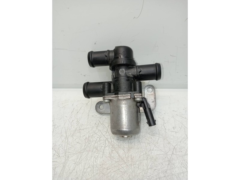 Recambio de bomba agua para audi a3 sportback (8vf) basic e-tron referencia OEM IAM 5Q0906457C  