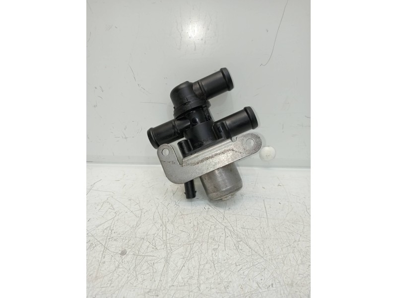 Recambio de bomba agua para audi a3 sportback (8vf) basic e-tron referencia OEM IAM 5Q0906457C  