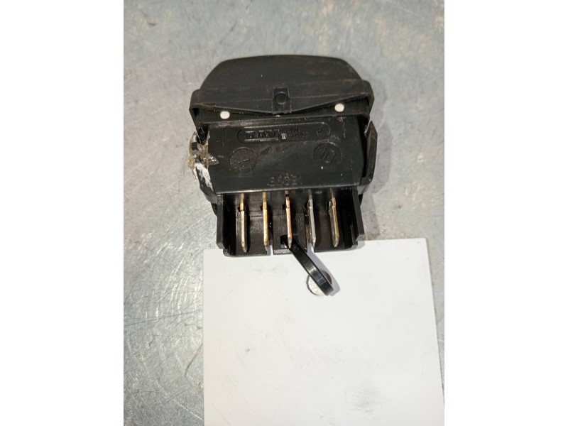 Recambio de mando elevalunas delantero izquierdo para citroen xsara berlina 1.9td attraction referencia OEM IAM   