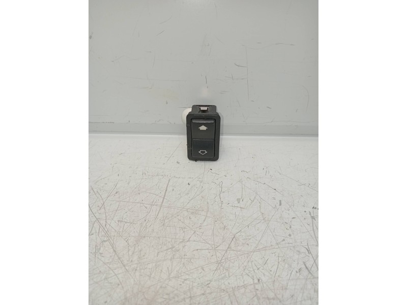 Recambio de mando elevalunas trasero derecho para bmw serie 7 (e38) 740il automático referencia OEM IAM   