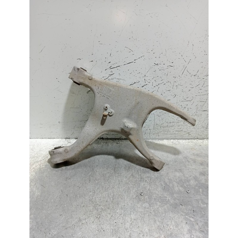 Recambio de brazo suspension inferior trasero izquierdo para audi a6 avant (4gd) 2.0 tdi ultra referencia OEM IAM 8R0505311F  