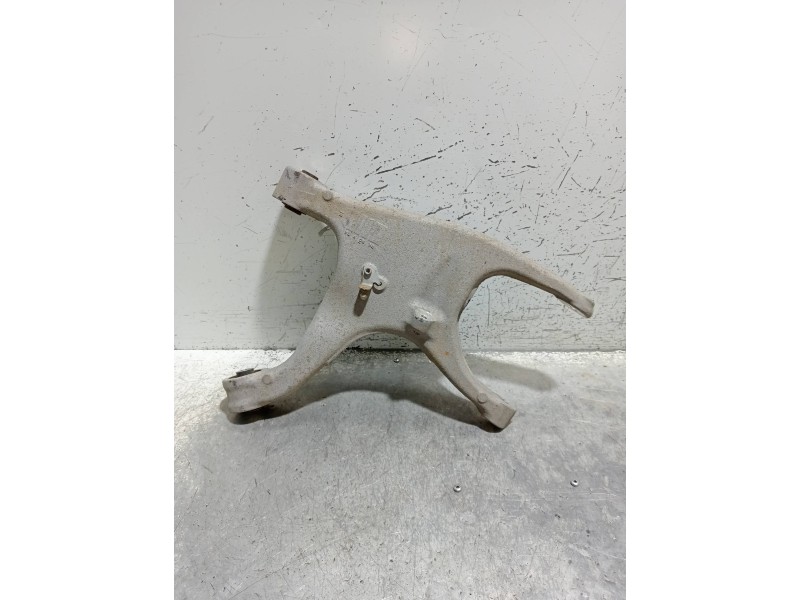 Recambio de brazo suspension inferior trasero izquierdo para audi a6 avant (4gd) 2.0 tdi ultra referencia OEM IAM 8R0505311F  