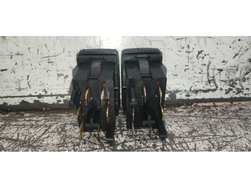 Recambio de mando elevalunas delantero izquierdo para seat toledo (1l) se referencia OEM IAM   5P Recambio de mando elevalunas delantero izquierdo para seat toledo (1l) se referencia OEM IAM   5P