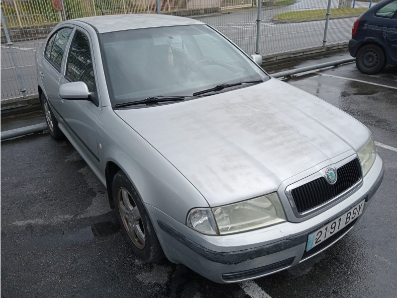 skoda octavia berlina (1u2) del año 2002