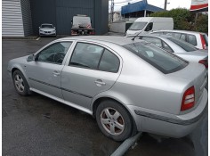 skoda octavia berlina (1u2) del año 2002 2