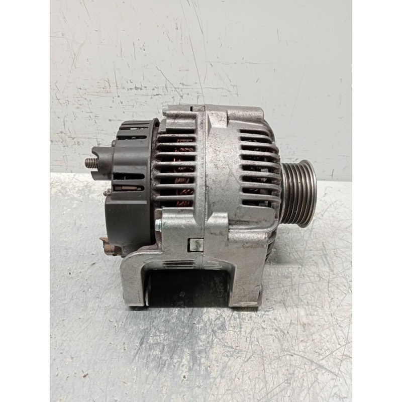 Recambio de alternador para renault megane i fase 2 berlina (ba0) 1.9 d rt referencia OEM IAM 437197 H542326R 