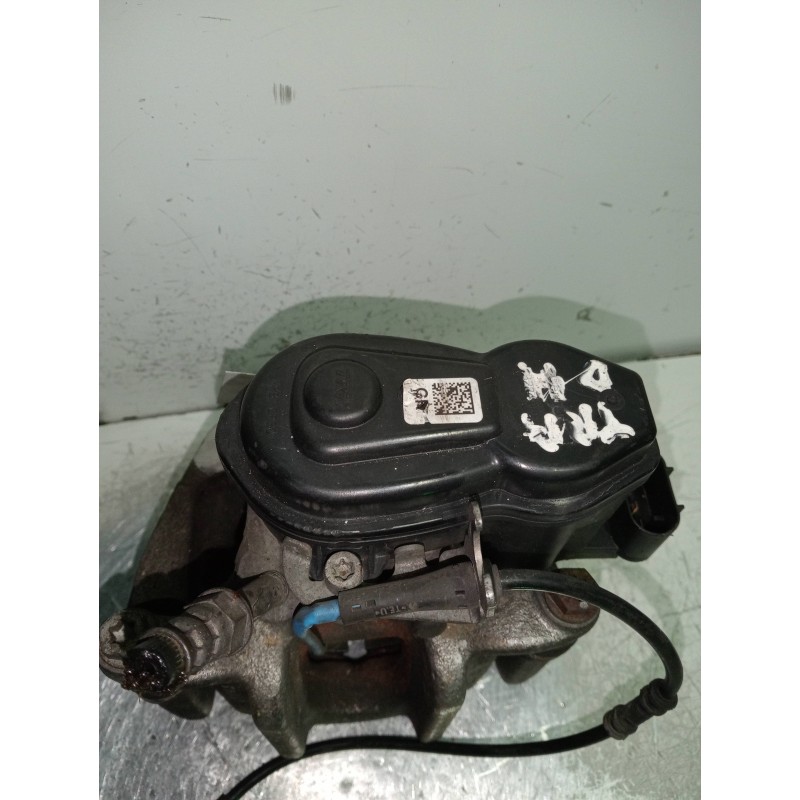 Recambio de pinza freno trasera derecha para bmw serie 5 berlina (g30) 520d sport line referencia OEM IAM 9380B1895 44/20  Recambio de pinza freno trasera derecha para bmw serie 5 berlina (g30) 520d sport line referencia OEM IAM 9380B1895 44/20