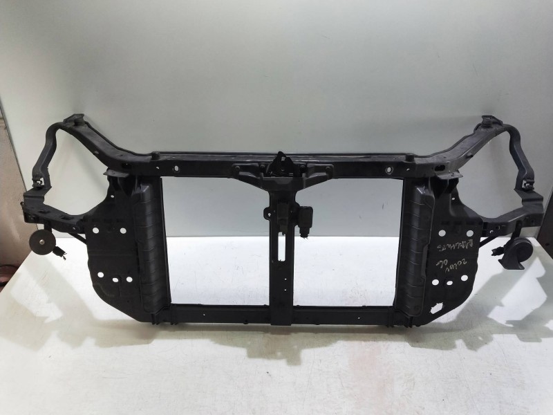 Recambio de panel frontal para kia magentis 2.0 cat referencia OEM IAM   