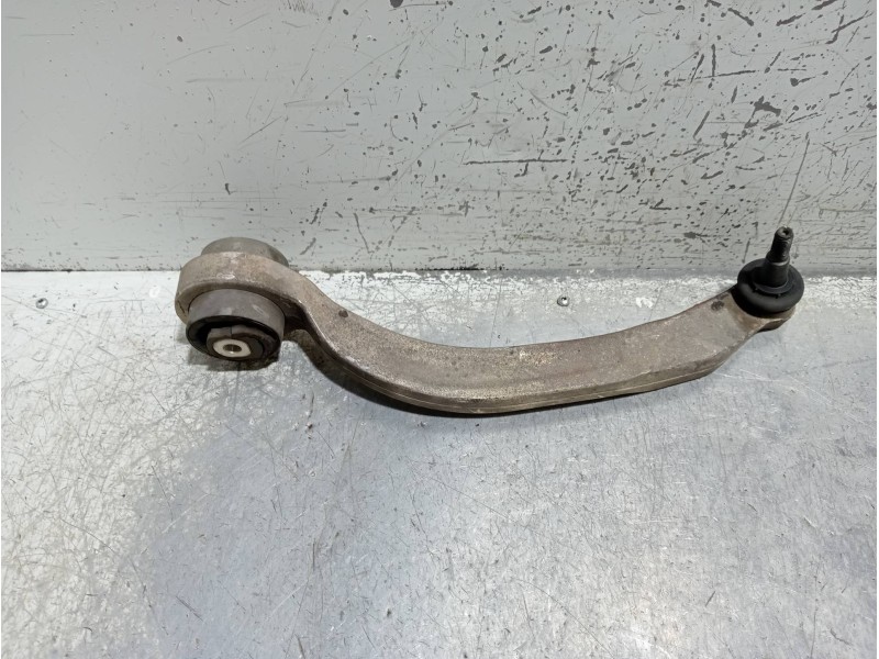 Recambio de brazo suspension inferior delantero izquierdo para audi a4 berlina (8e) 2.0 referencia OEM IAM   
