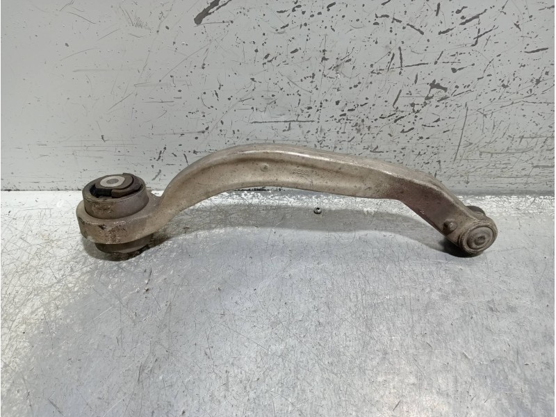 Recambio de brazo suspension inferior delantero izquierdo para audi a4 berlina (8e) 2.0 referencia OEM IAM   