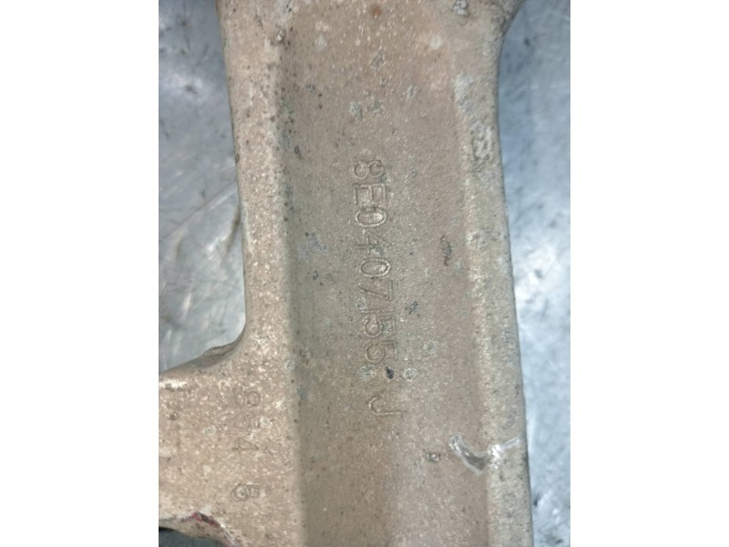 Recambio de brazo suspension inferior delantero izquierdo para audi a4 berlina (8e) 2.0 referencia OEM IAM 8E0407155J  