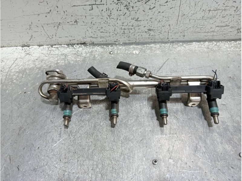 Recambio de rampa inyectora para audi a4 berlina (8e) 2.0 referencia OEM IAM 058133681 338345 