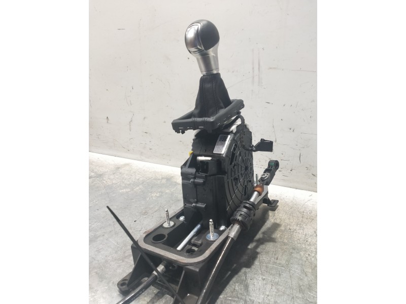 Recambio de palanca cambio para audi a3 sportback (8vf) basic e-tron referencia OEM IAM 8V1713023AC S083209013T 