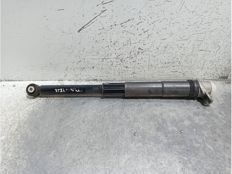 Recambio de amortiguador trasero izquierdo para seat leon (5f1) style referencia OEM IAM 801401000300 5Q0512013ES 814901003533. 