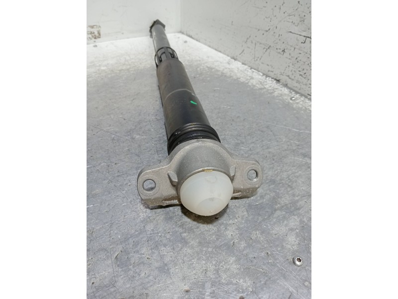 Recambio de amortiguador trasero izquierdo para seat leon (5f1) style referencia OEM IAM 801401000300 5Q0512013ES 814901003533. 