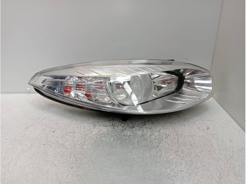 Recambio de faro derecho para renault fluence expression referencia OEM IAM 260105345R 01025011200010 