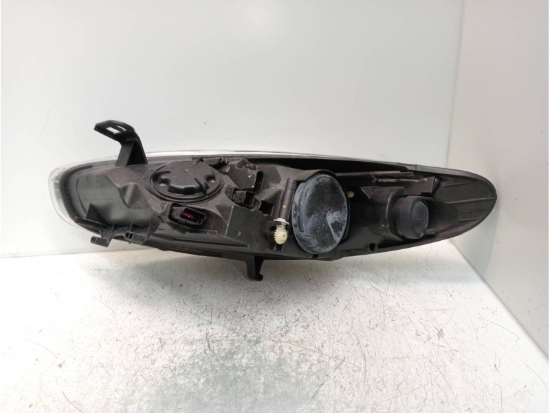Recambio de faro derecho para renault fluence expression referencia OEM IAM 260105345R 01025011200010 