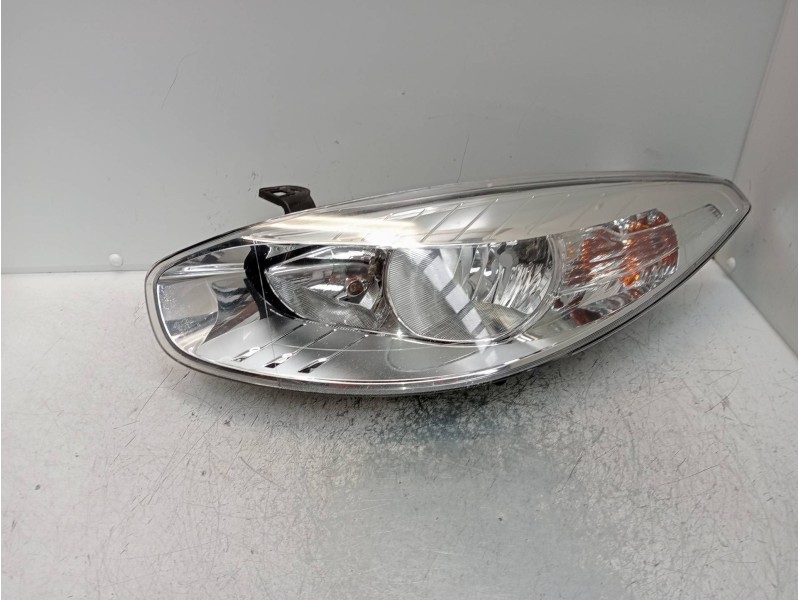 Recambio de faro izquierdo para renault fluence expression referencia OEM IAM 10260999 260600078R OJO VER FOTOS PATILLA ROTA