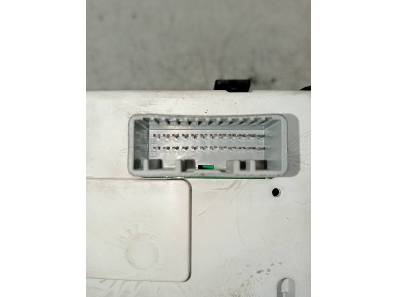 Recambio de pantalla multifuncion para renault fluence expression referencia OEM IAM 280348813R  