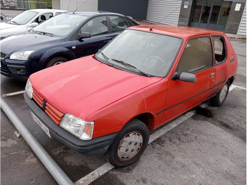 peugeot 205 berlina del año 1990