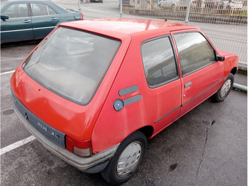 peugeot 205 berlina del año 1990