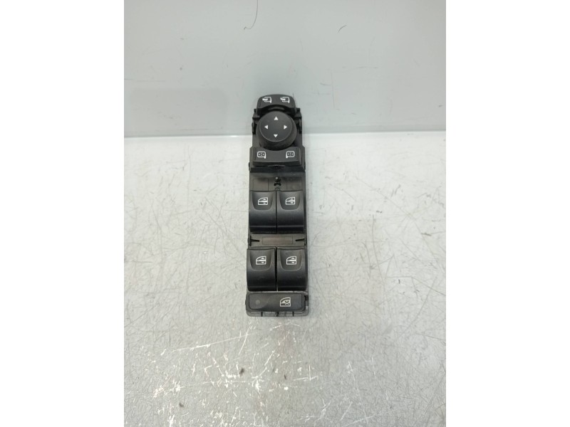 Recambio de mando elevalunas delantero derecho para renault fluence expression referencia OEM IAM   