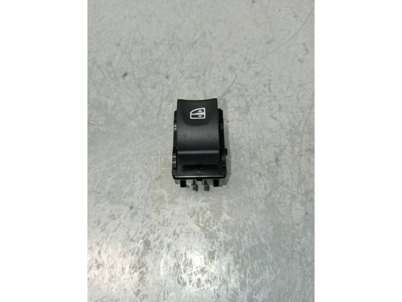 Recambio de mando elevalunas delantero izquierdo para renault fluence expression referencia OEM IAM   