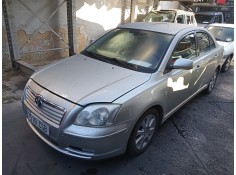 toyota avensis berlina (t25) del año 2003