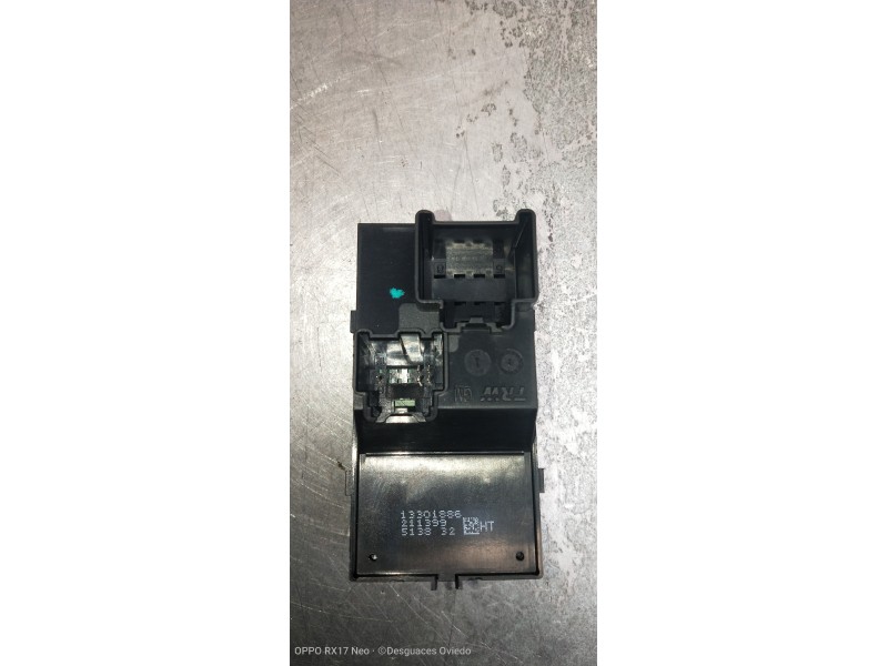 Recambio de mando elevalunas delantero derecho para opel astra j lim. excellence referencia OEM IAM 13301886 211399 5P