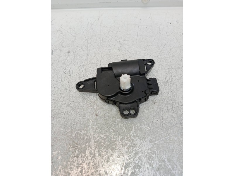 Recambio de motor apertura trampillas climatizador para kia niro business referencia OEM IAM D266CWFAB01  