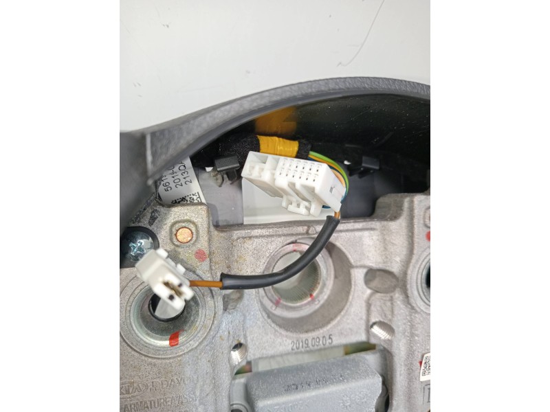 Recambio de volante para kia niro business referencia OEM IAM 56114Q4000  