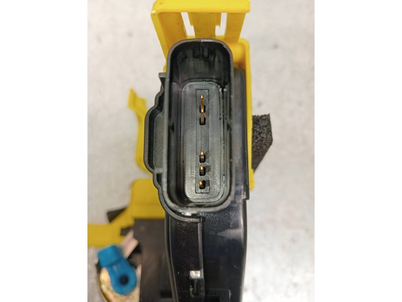 Recambio de motor cierre centralizado trasero izquierdo para kia niro business referencia OEM IAM 81320G5010  