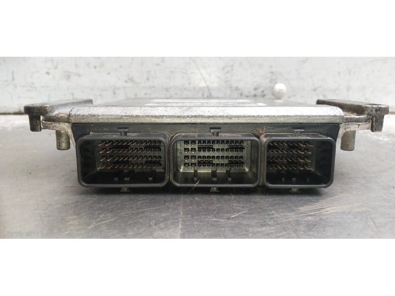 Recambio de centralita motor uce para renault trafic combi (ab 4.01) 29 ln combi9 acristalado referencia OEM IAM HOM8200051608 0